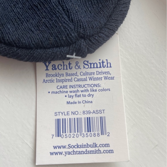 Yacht and Smith Beanie - Picture 4 of 4